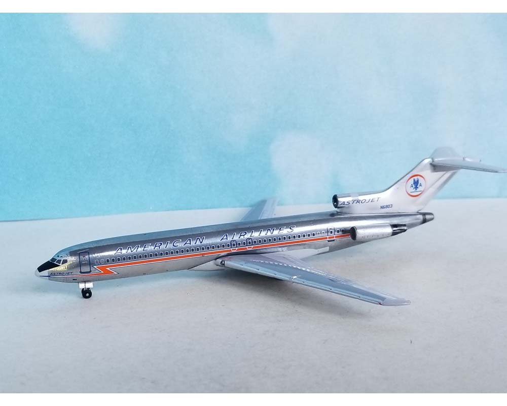 Aero Classics BBX41664 1:400 American Airlines Boeing 727-200 N6803